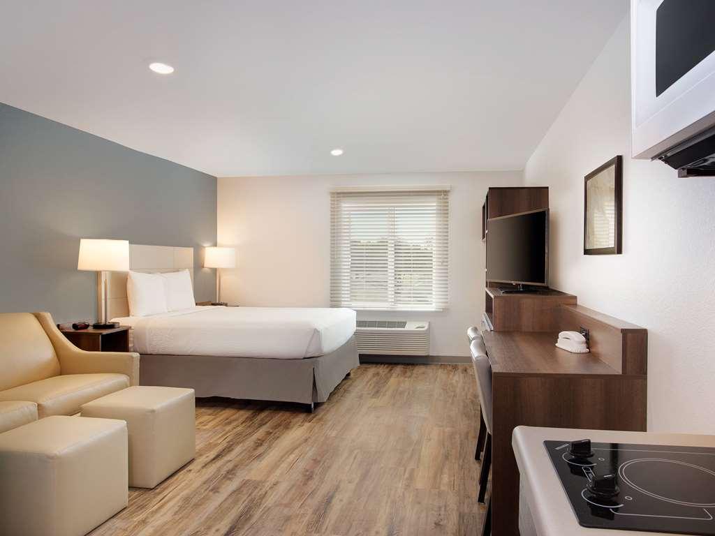 Extended Stay America Select Suites - Charlotte - Northlake Room photo
