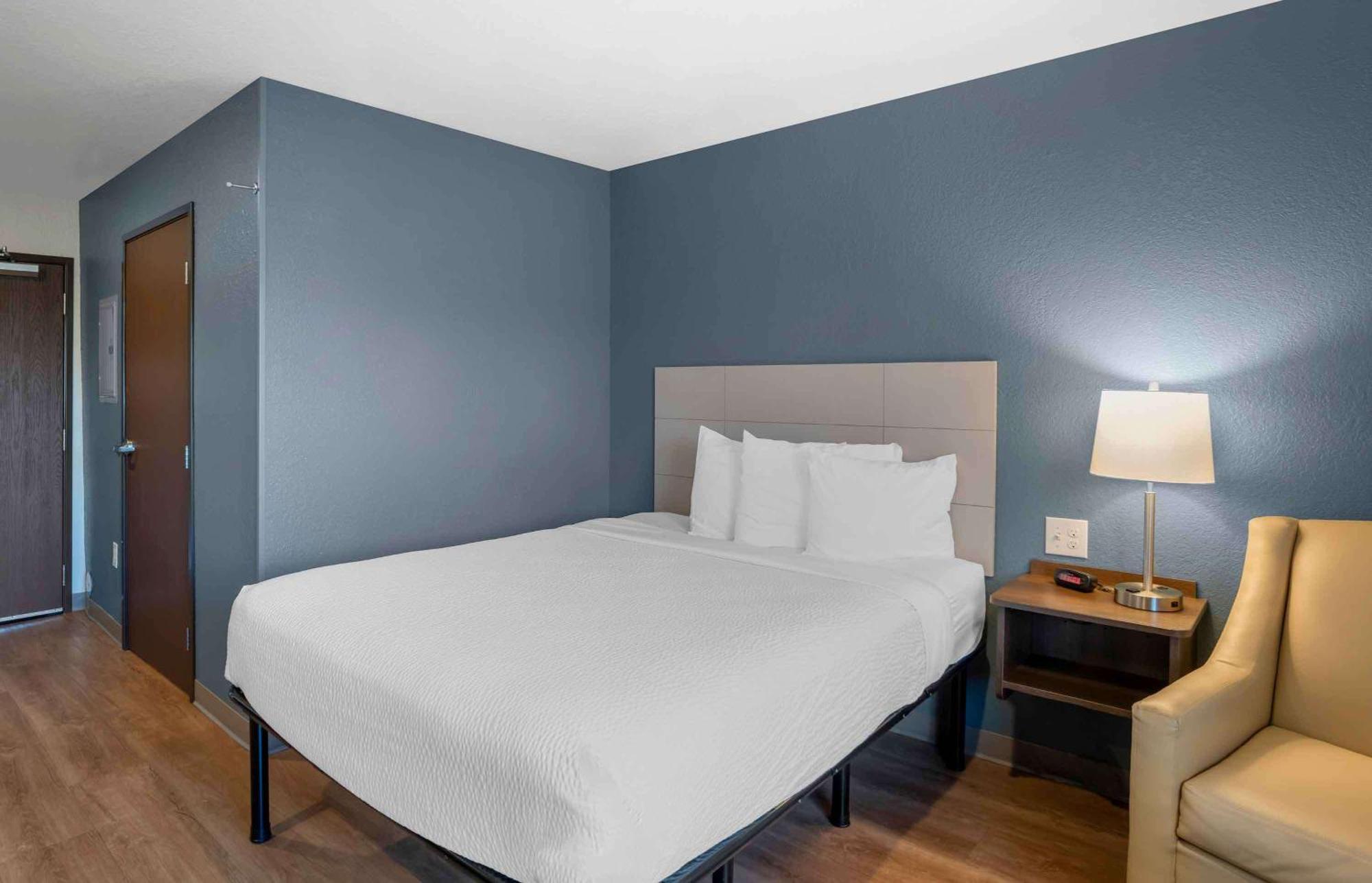 Extended Stay America Select Suites - Charlotte - Northlake Exterior photo
